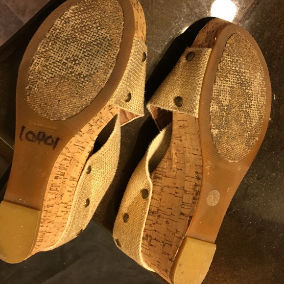 Natural Gold Metalic Linen Platform Wedges - Picture 4 of 5